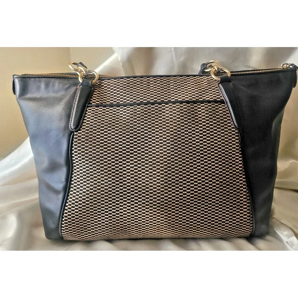 COACH   Exploded Ava Tote Bag Black and Beige F57246